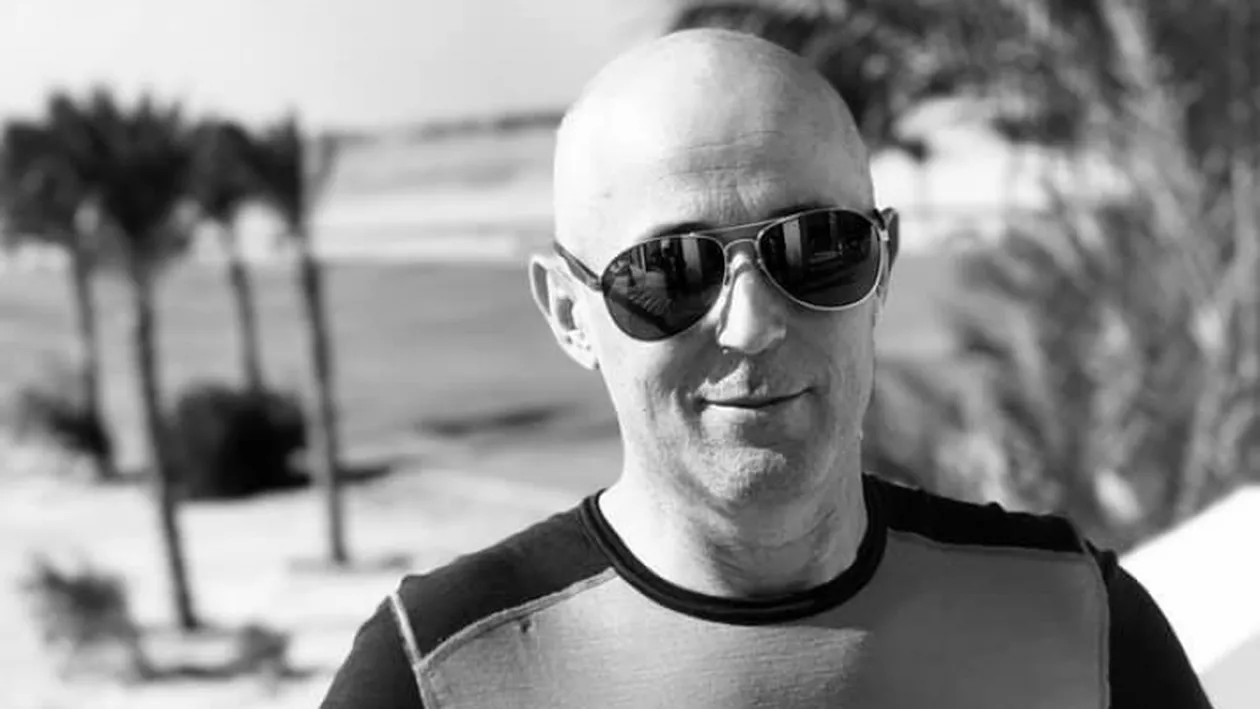 Mugur Mihaescu: De ce să mă mai lupt eu pentru oamenii ăștia care stau ca melcii acasă? Ați pierdut un an jumate din viață melcilor. Chiar mai aveți ce mânca?