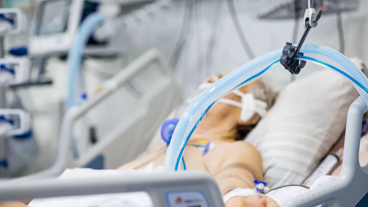 Spitalul din Râmnicu Sărat şi secţiile pentru pacienţii COVID ale Spitalului Judeţean Buzău, aproape pline