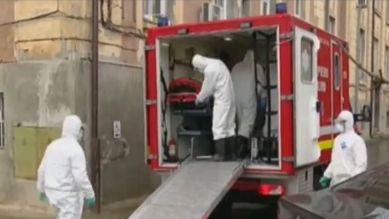 Presiune uriașă la Spitalul Judeţean Buzău, din cauza numărului mare de pacienți COVID-19. Ambulanțele stau blocate cu orele în curtea unității medicale (VIDEO)