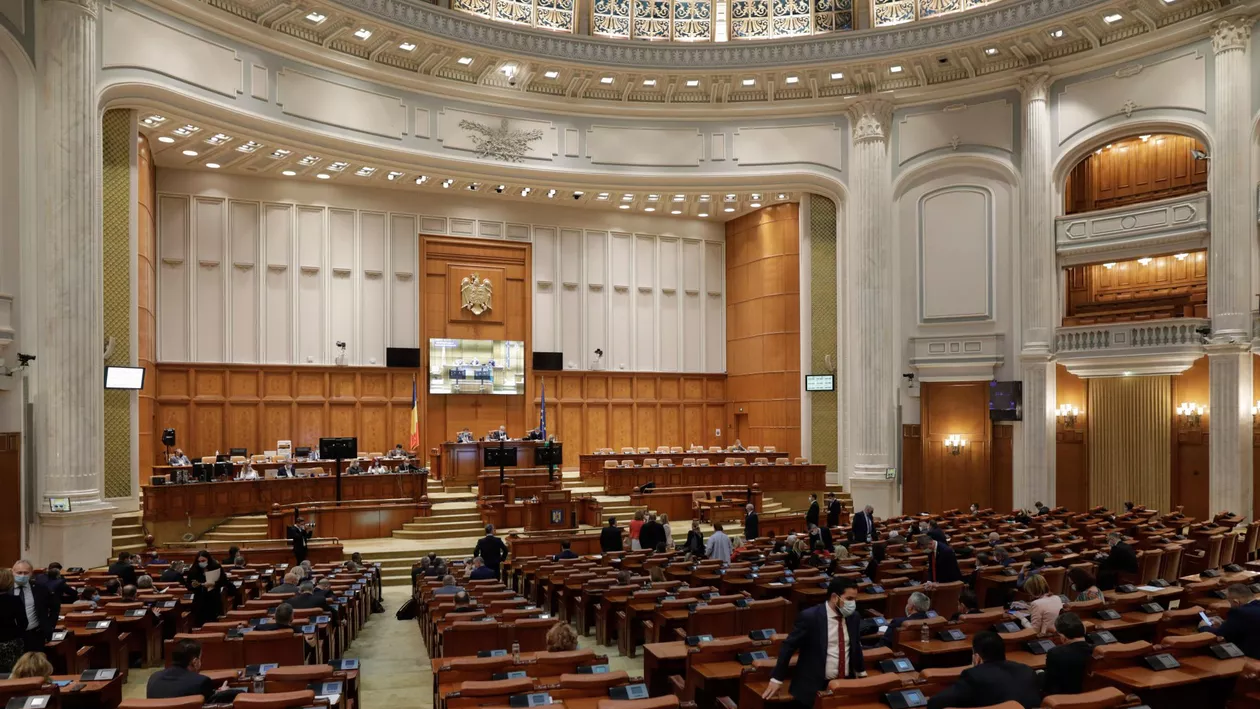 Comisia juridică a Senatului discută proiectul de lege privind desfiinţarea SIIJ, în vederea adoptării unui raport