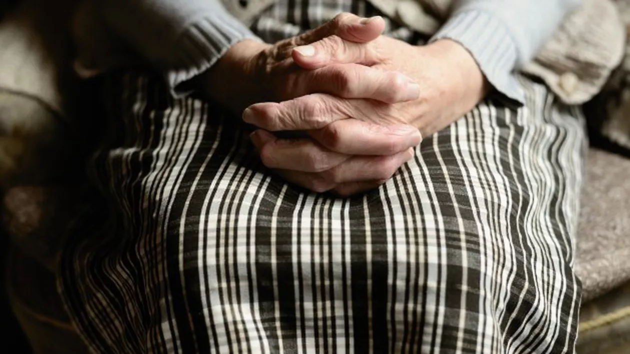 O bătrână din Italia și-a dezmoștenit copiii și nepoții care au vrut să o interneze la azil. Ce s-a întâmplat cu averea de 5 milioane de euro