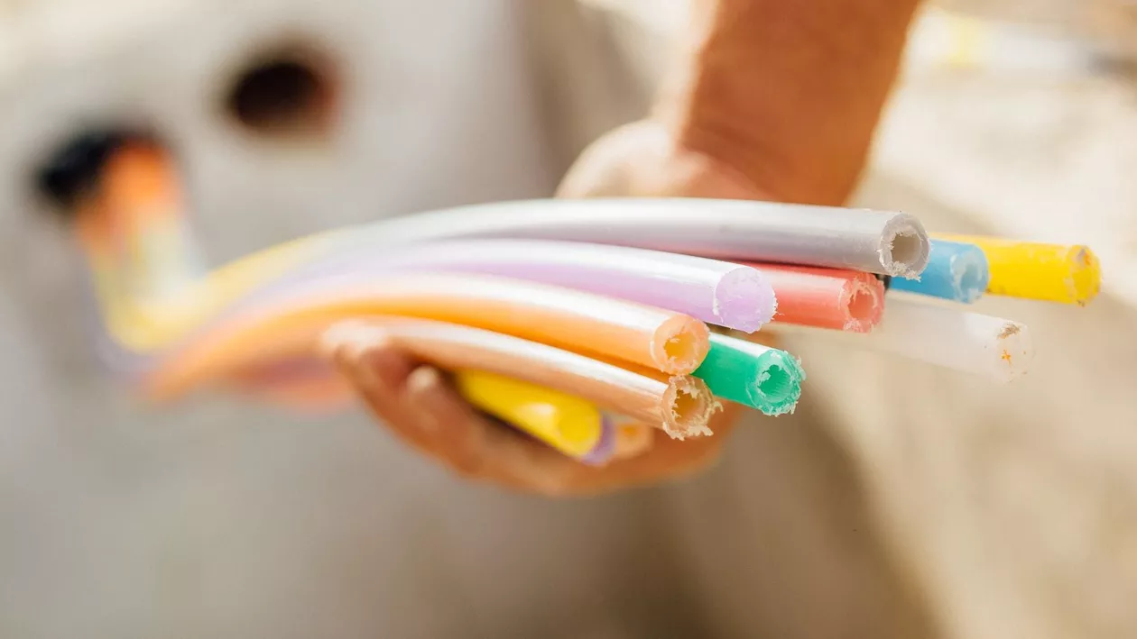 Netcity Telecom semnalează importanța migrării rețelelor aeriene în subteran, pentru îmbunătățirea aspectului urban și creșterea siguranței comunicațiilor electronice din București