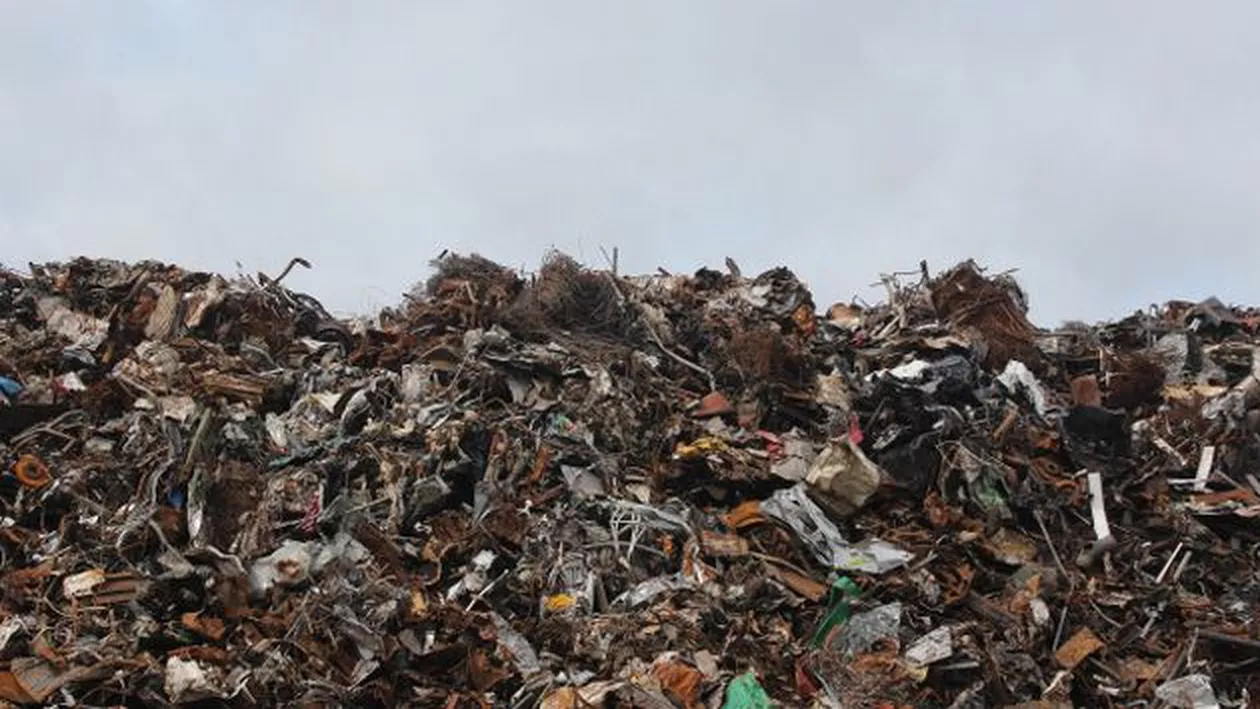 Peste 22.000 de kilograme de deşeuri de alamă, oprite de polițiști la Vama Giurgiu