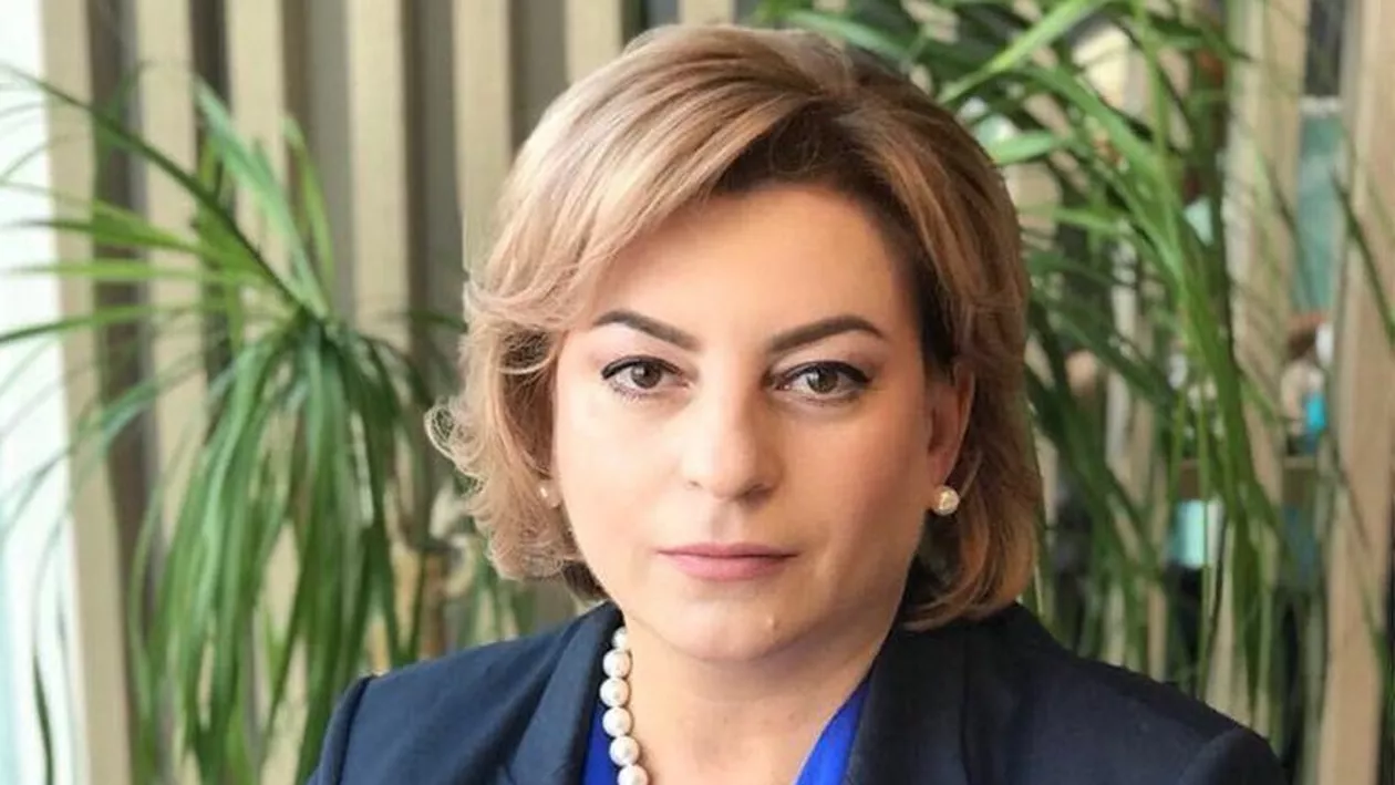 Un politician influent din Rep. Moldova s-a lăudat că s-a vaccinat cu AstraZeneca, dar seringa avea capacul pus (FOTO)