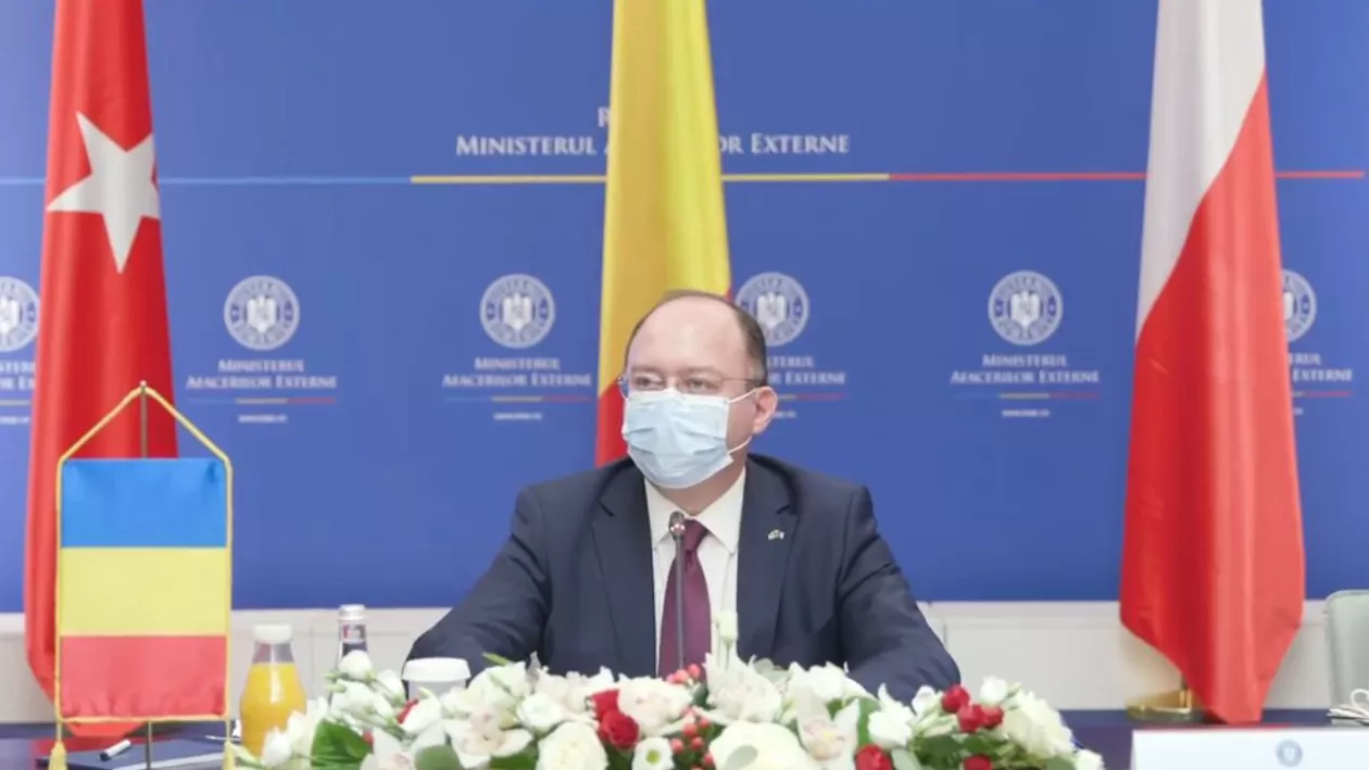 Ministrul afacerilor externe, Bogdan Aurescu, a deschis sesiunea plenară a Trilateralei România-Polonia-Turcia pe teme de securitate (VIDEO)