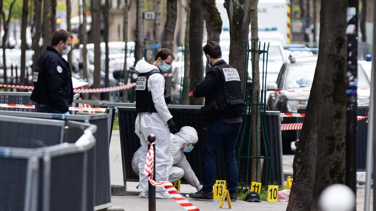 Polițistă înjunghiată mortal într-un oraş din apropierea Parisului. Premierul Jean Castex: A fost un gest barbar, de o infinită lașitate