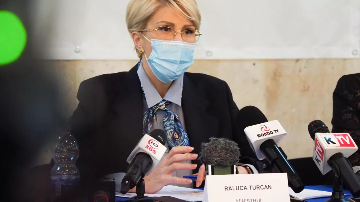 Raluca Turcan: „În România pensiile sunt foarte mici, salariul minim este foarte mic şi, în general, nivelul sărăciei este unul îngrijorător” (VIDEO)
