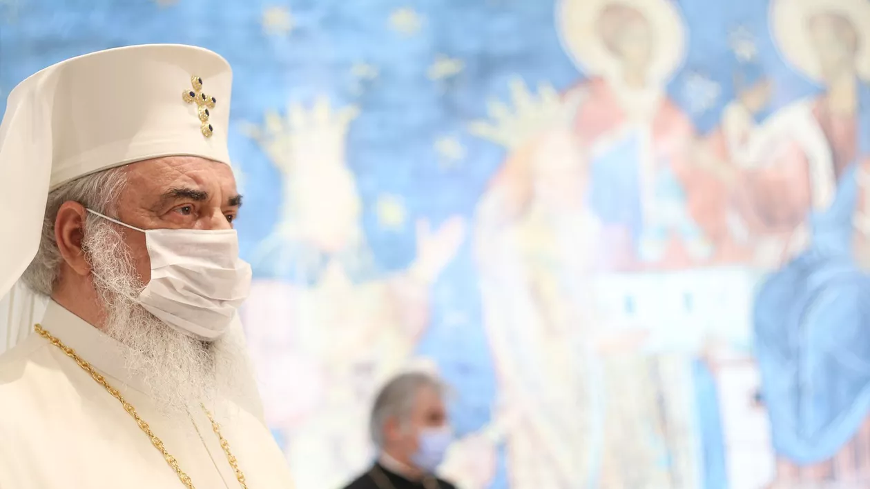 Patriarhul Daniel, primul îndemn la vaccinare anti-COVID: Prezenţa multor credincioşi la Sfântul Mormânt, datorată vaccinării