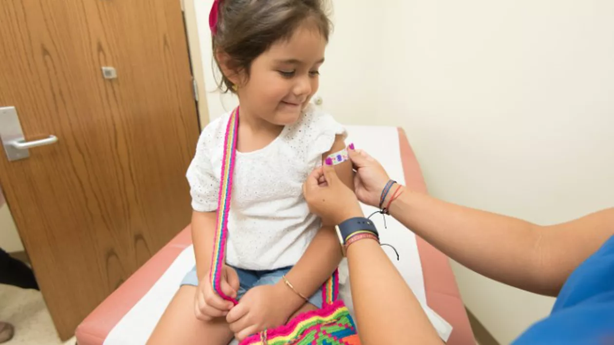 Pfizer: Vaccinul împotriva COVID-19 ar putea fi autorizat pentru copiii de peste 2 ani din această toamnă