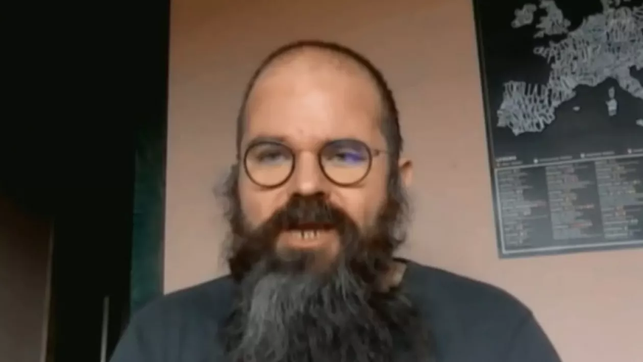 Răzvan Cherecheș: Pentru a fi convinși să se vaccineze, românilor nu ar trebui să li se dea tigăi sau vouchere, ar trebui să li se dea informații (VIDEO)