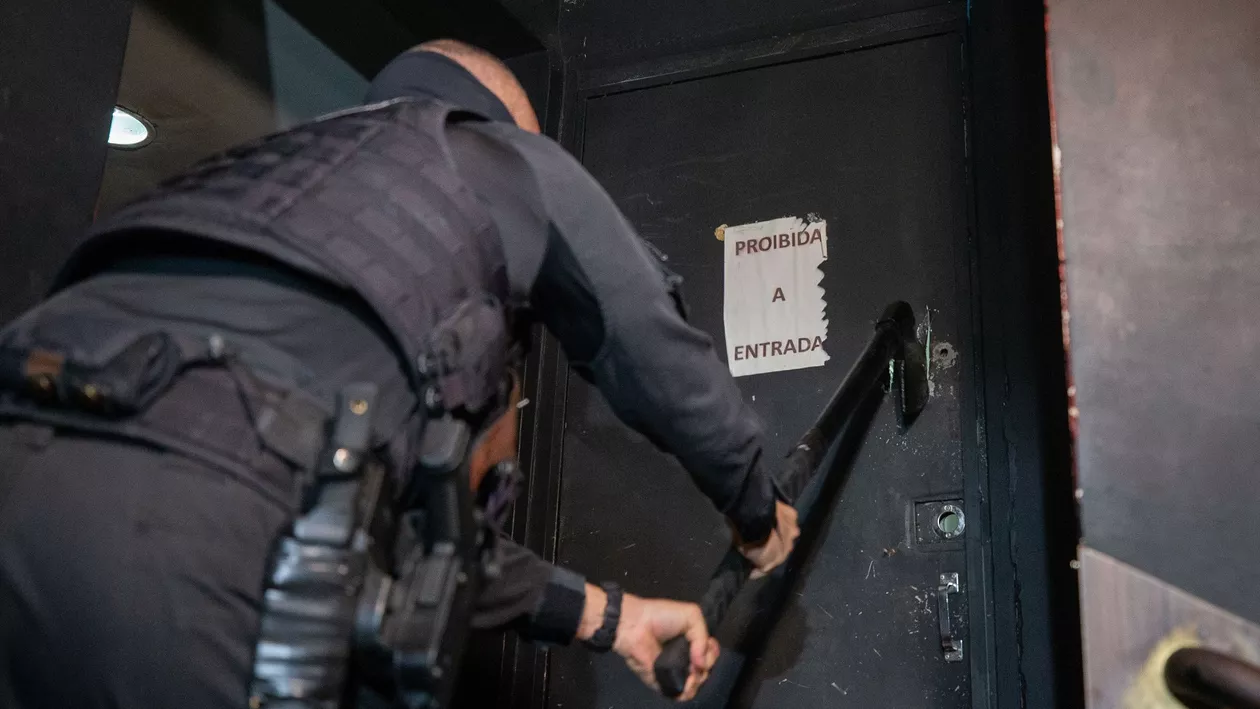 Operațiune majoră a poliției din Rio de Janeiro, soldată cu un număr-record de decese: Cel puțin 25 de persoane au murit în schimbul de focuri dintr-o favelă