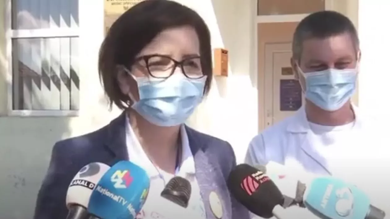 Ioana Mihăilă a vaccinat împotriva COVID-19 câteva persoane, într-o comună din Bihor. Nu se ia în discuție imunizarea obligatorie a cadrelor medicale (VIDEO)