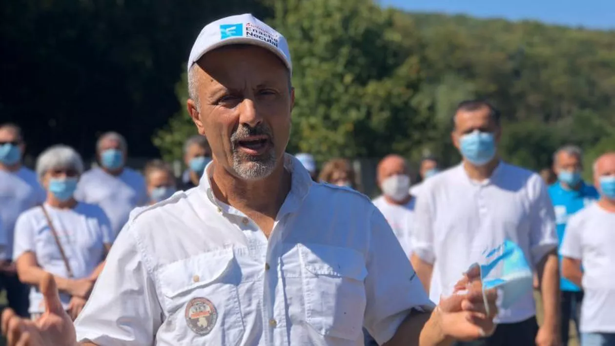 Primarul USR PLUS din Bacău își aduce un consilier care a trecut prin 6 partide