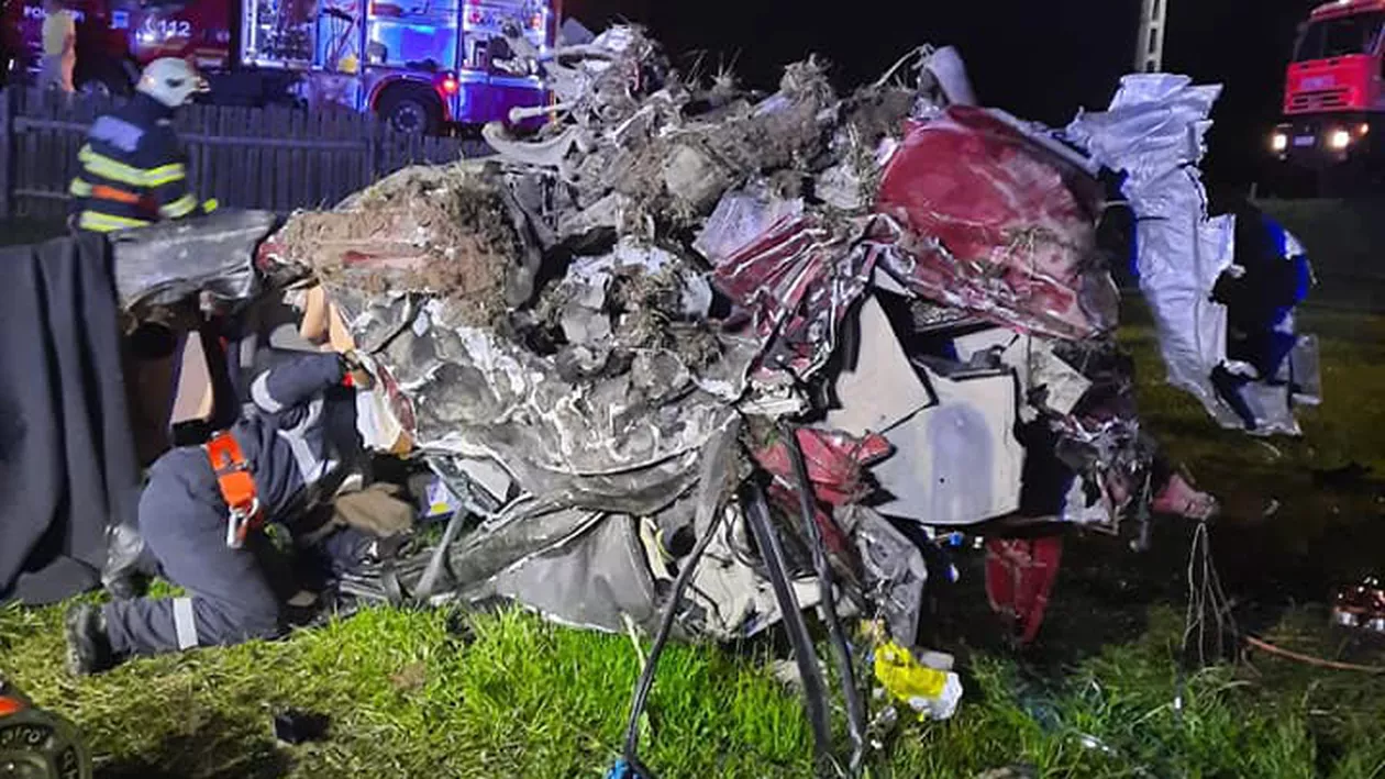Grav accident rutier în Suceava: Trei tineri au murit după ce s-au răsturnat cu mașina