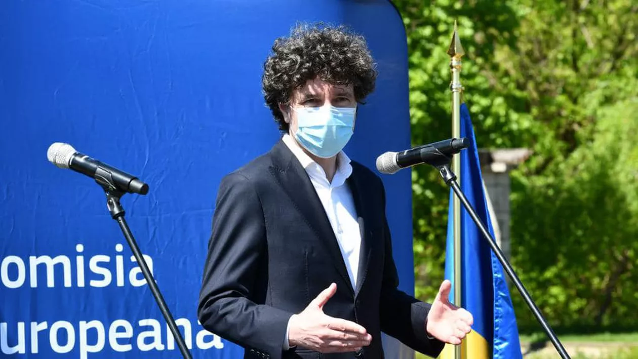 Nicușor Dan, întrebat dacă „s-a certat cu frizerul”: „Haideți să facem un sondaj în rândul bucureștenilor, să vedem dacă ar trebui să mă tund sau nu” (VIDEO)