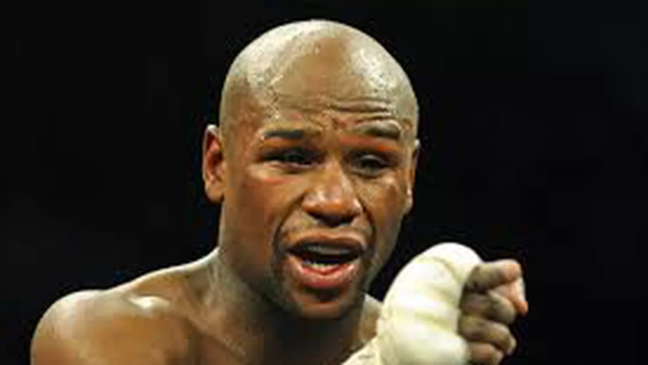 Deznodământ dezamăgitor pentru fanii Mayweather. Fostul campion nu l-a bătut pe vloggerul Logan Paul. Acuzații de trucaje pentru câștiguri grase la casele de pariuri (VIDEO)