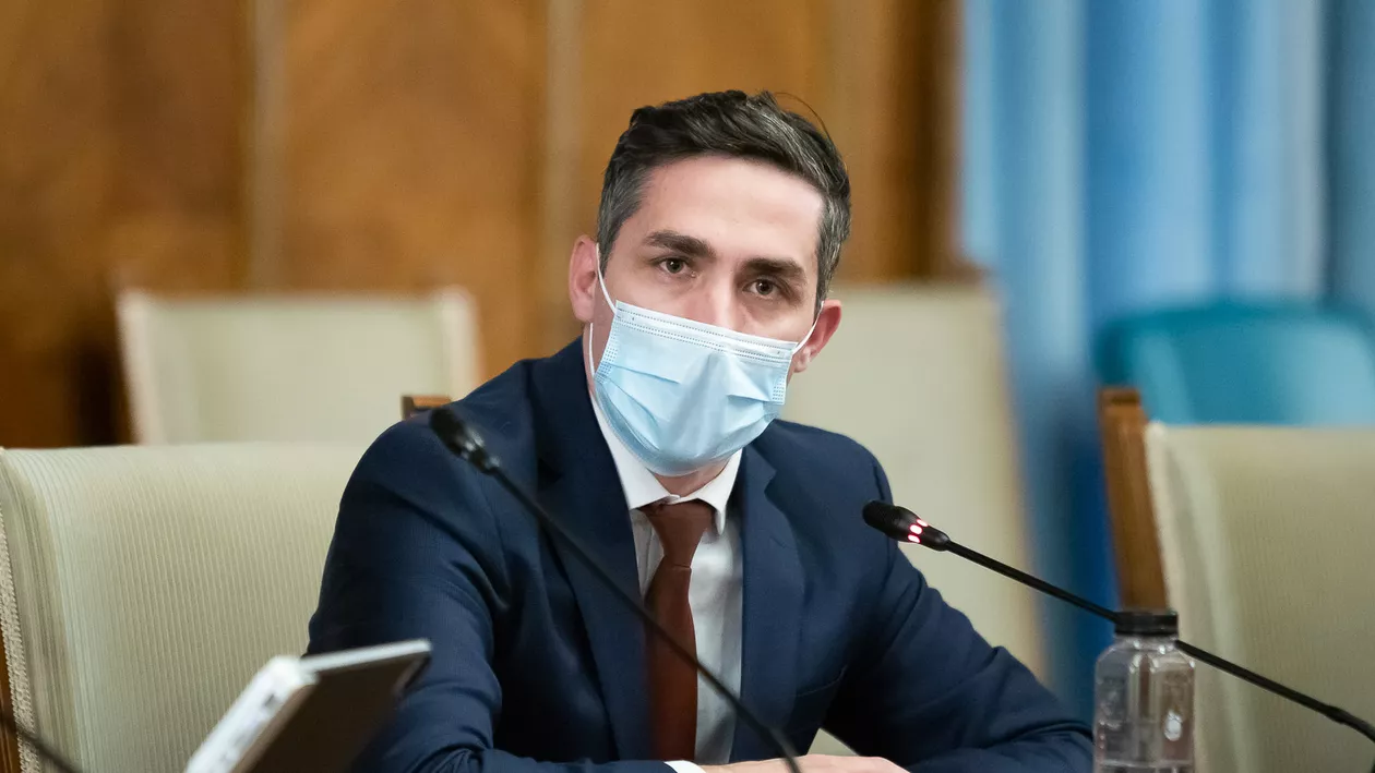Valeriu Gheorghiţă: Sunt 142.000 de tineri cu vârste între 12 şi 19 ani vaccinați cu cel puțin o doză. Au fost două cazuri de miocardită la tineri de 17 ani