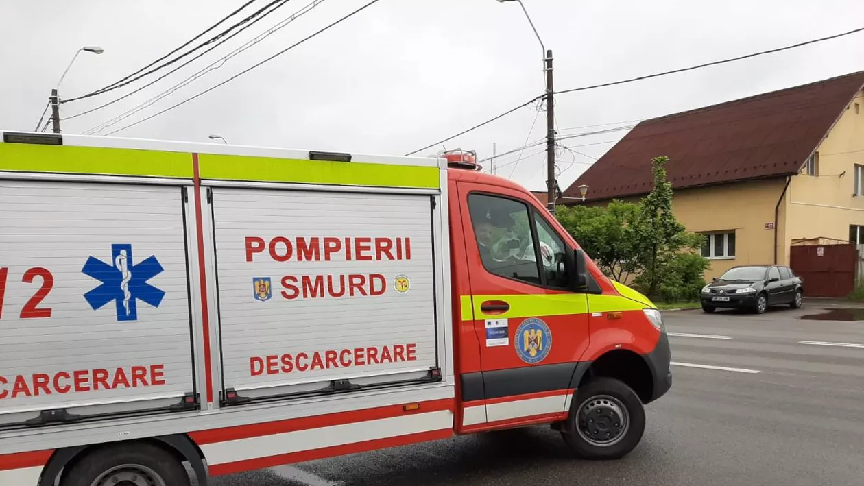 Un șofer din Baia Mare, care a intrat cu mașina într-o stație de autobuz și a rănit grav două persoane, a fost reținut după 2 zile de la tragedie