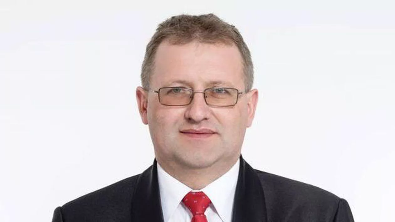 Primarul ales din comuna Șotrile, condamnat pentru pornografie infantilă, invalidat din nou de instanță
