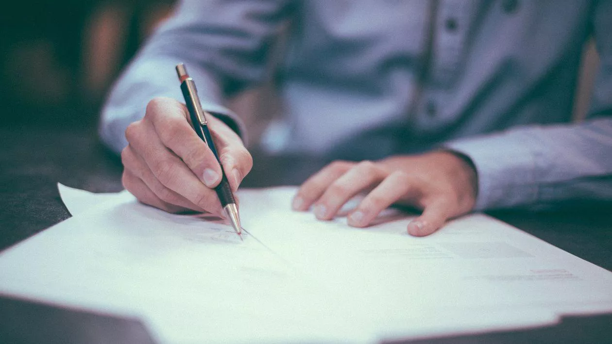 Etapa specială a Evaluării Naţionale începe luni cu proba la Limba şi literatura română