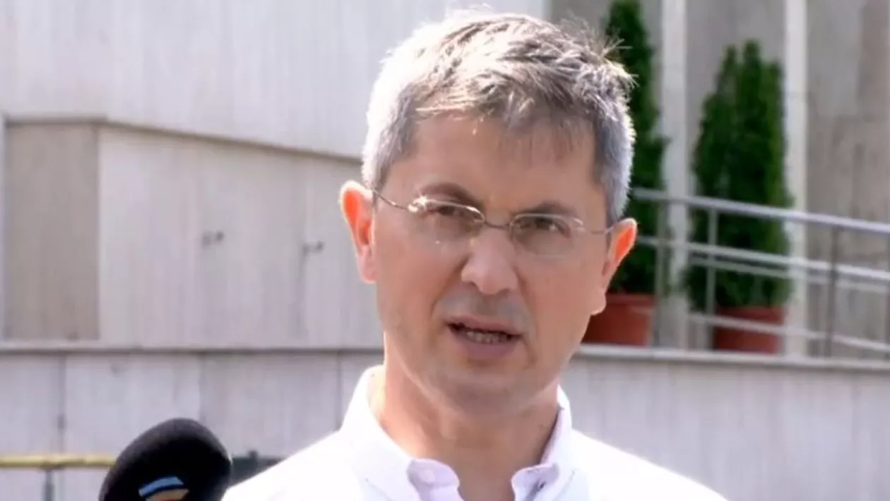 Dan Barna, iritat de întrebările jurnaliștilor privind scandalul CFR: Puteți să vă certați cu mine cât vreți. Și eu am stat în tren când s-a blocat (VIDEO)