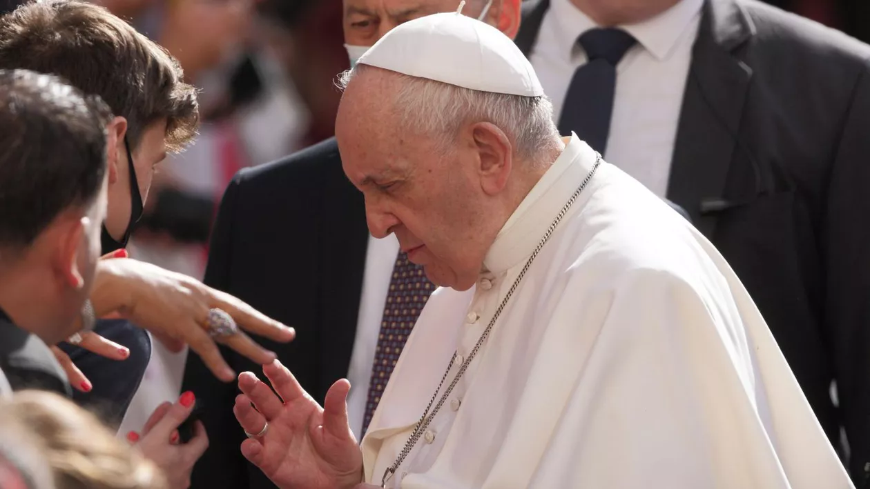 Papa Francisc: „Rănile provocate lumii de pandemie și de schimbarea climatică, comparabile cu cele cauzate de un conflict global”
