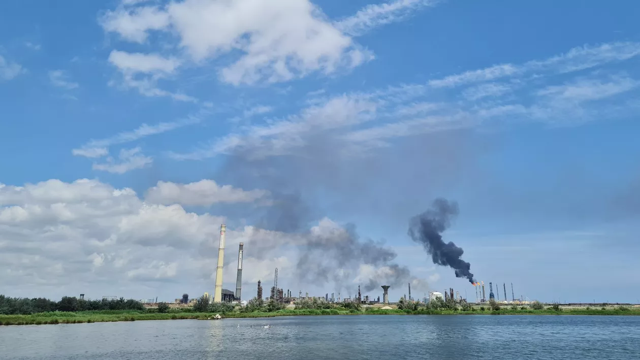 Care este starea de sănătate a victimelor de la rafinăria Petromidia