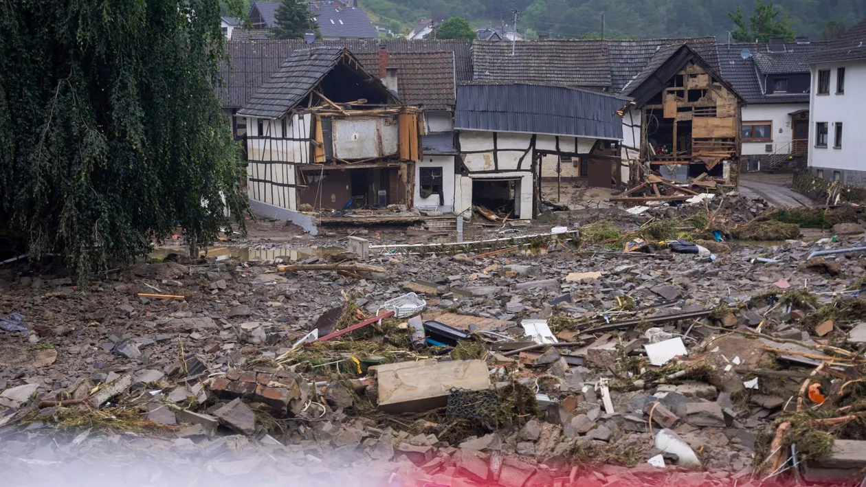 Angela Merkel, în vizită în zonele inundate: „E îngrozitor. Limba germană abia dacă poate descrie dezastrul care s-a produs” (VIDEO)