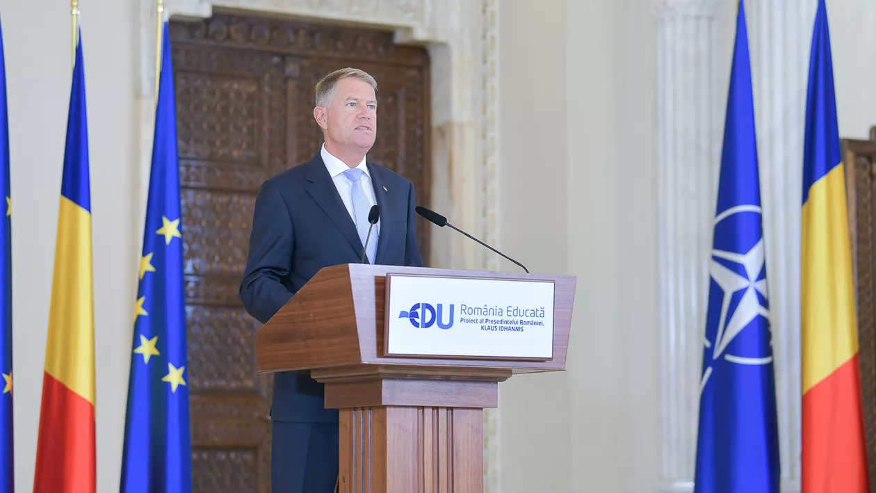Klaus Iohannis, ședință de lucru cu miniștrii Sănătății și Educației, privind începerea noului an școlar