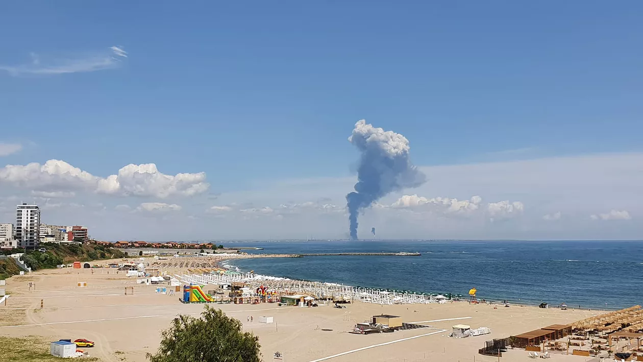 Explozie şi incendiu la Rafinăria Petromidia Năvodari. Un bărbat dat dispărut a fost găsit decedat, mai multe persoane sunt rănite