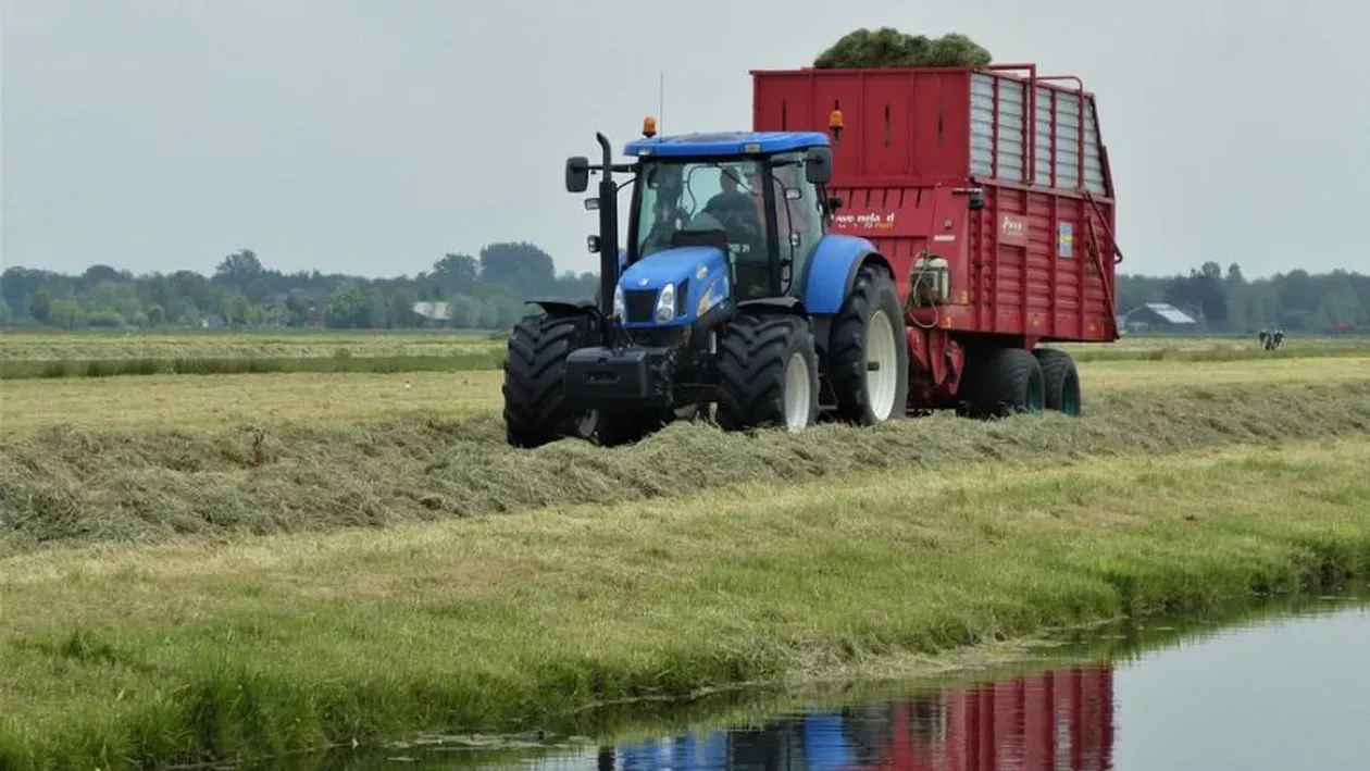 Dolj: Un bărbat a murit după ce a căzut cu tractorul într-un canal de irigaţii. A fost deschis un dosar penal pentru ucidere din culpă