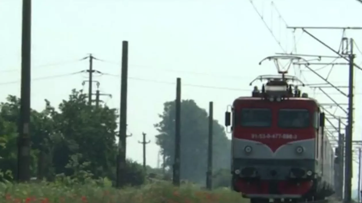 CFR SA nu își mai poate plăti angajații. 20.000 de oameni au fost anunțați că nu vor primi decât o treime din salariu (VIDEO)