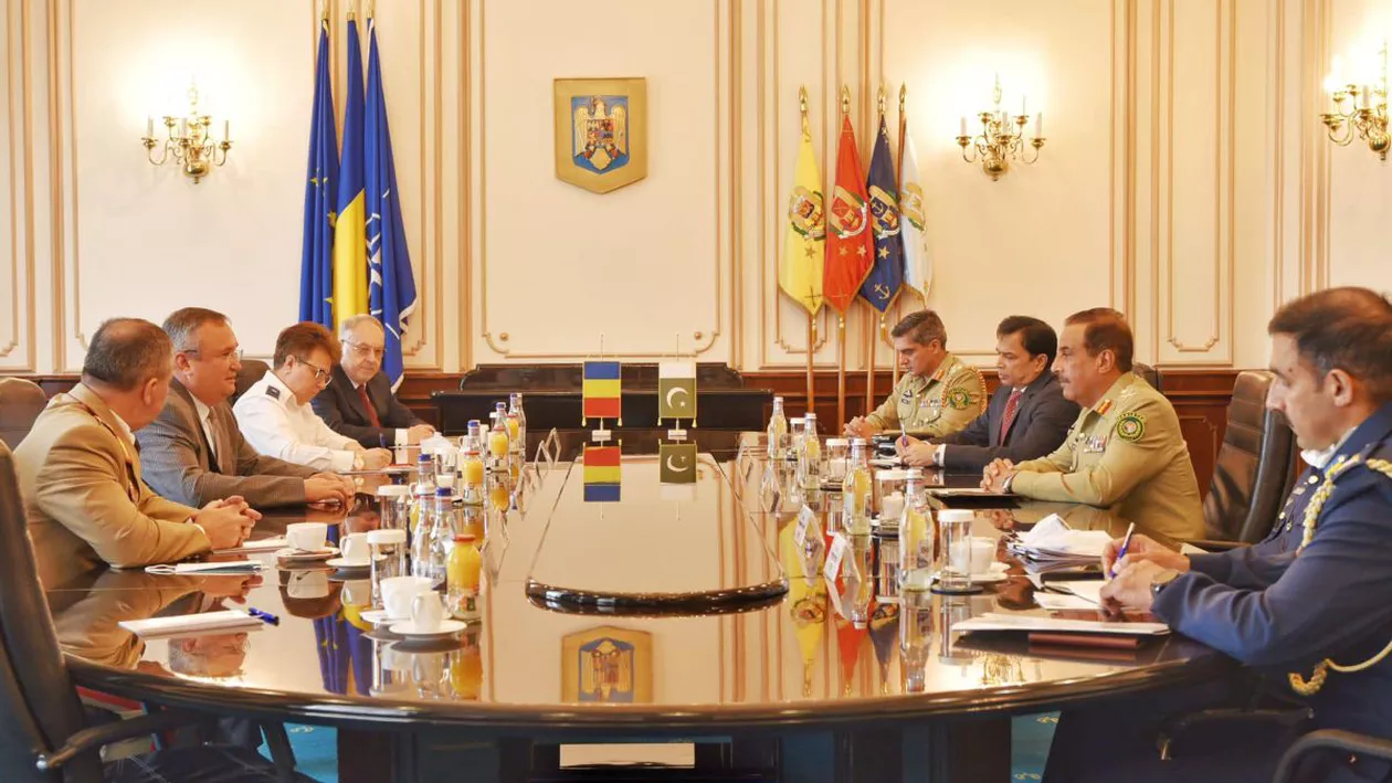 Conducerea MapN, întâlnire cu șeful armatei pakistaneze, implicată în operațiunea de evacuare a românilor din Kabul