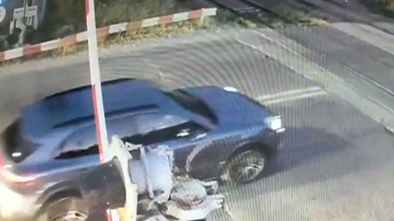 Incidente la trecerea peste calea ferată la Pipera. CFR susține că șoferii sunt de vină (VIDEO)