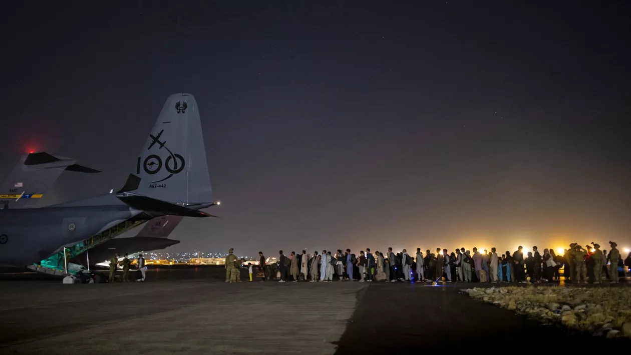 Cum a eșuat România în a-i salva pe afganii care au ajutat trupele române. „Lipsa de reacție s-ar putea traduce, în viitor, într-un mesaj simplu pentru partenerii din teren: vă folosim, apoi vă abandonăm”