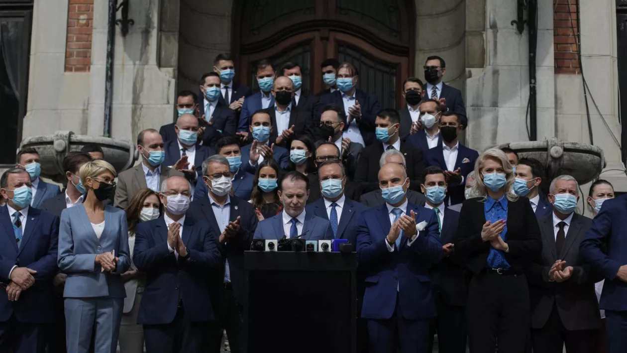 Premierul Florin Cîțu ia în calcul demiterea miniștrilor USR PLUS dacă aceștia semnează și depun moțiunea de cenzură