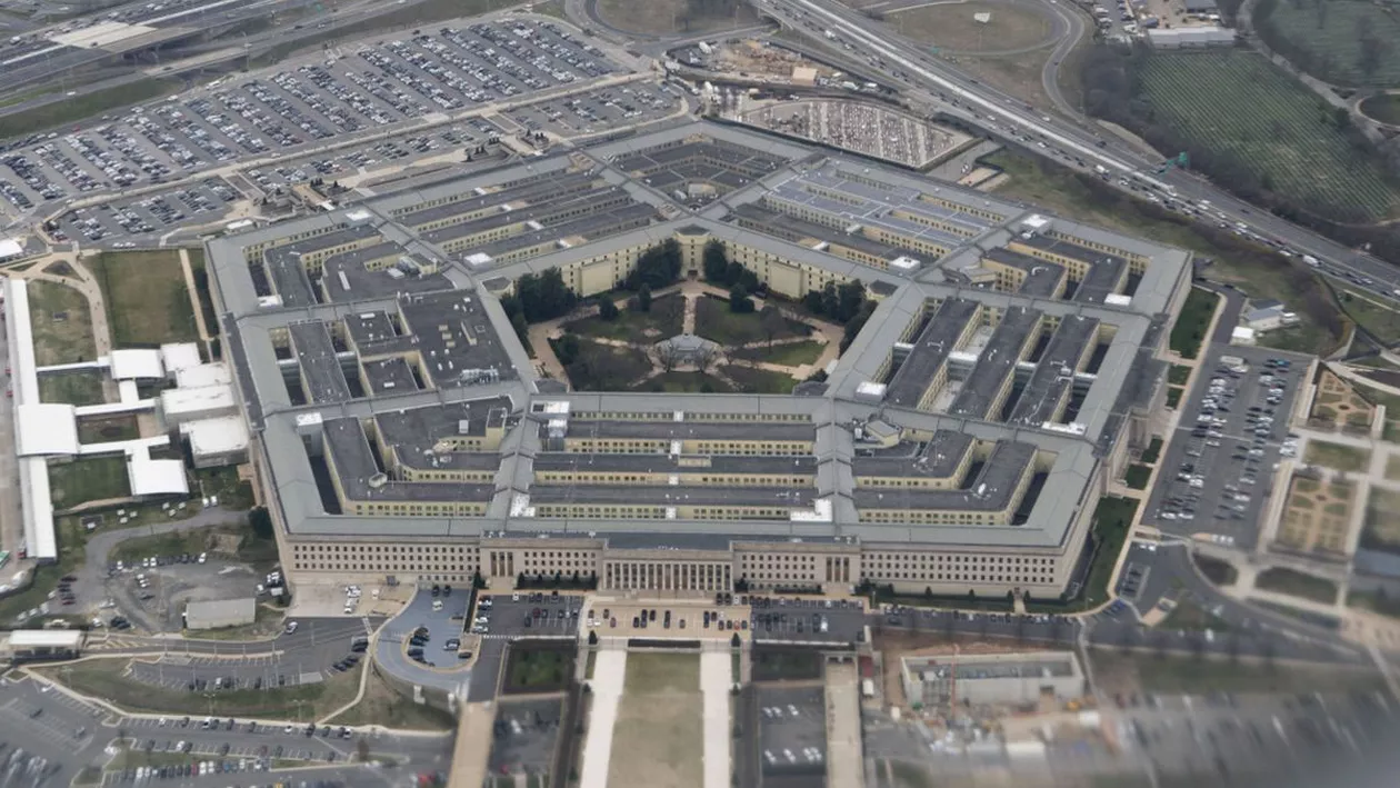 Alertă la Pentagon. Clădirea a fost sigilată, după ce s-au tras focuri de armă în apropiere. Cel puțin o persoană a fost ucisă