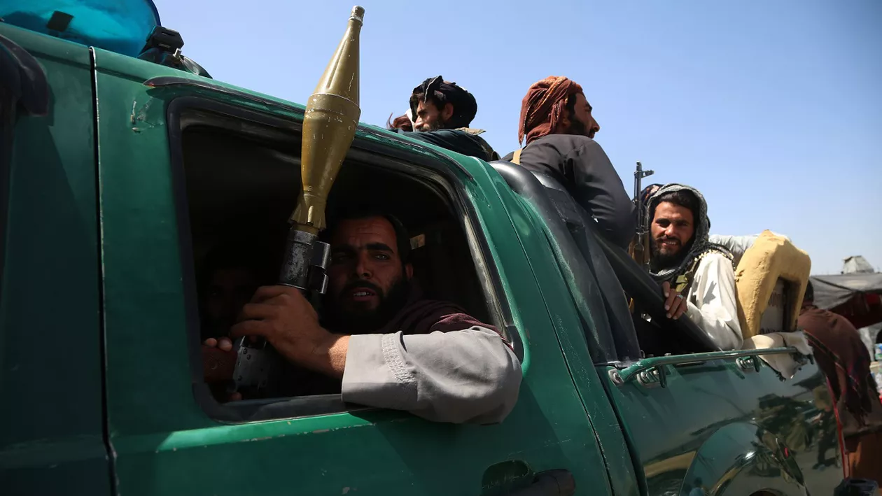 Afganii cu documente legale vor putea să părăsească Afganistanul și după 31 august, susțin talibanii. Ce a declarat ambasadorul german la Kabul