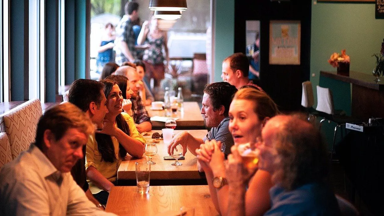 Slovacia deschide restaurantele pentru clienţii vaccinaţi sau care au trecut prin boală