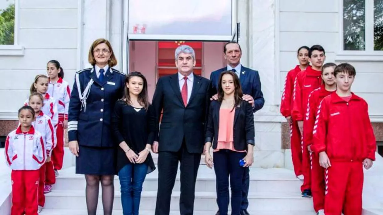 Gabriel Oprea, mesaj după moartea lui Ivan Patzaichin: Am avut onoarea să-i acord cea mai înaltă distincție a MAI