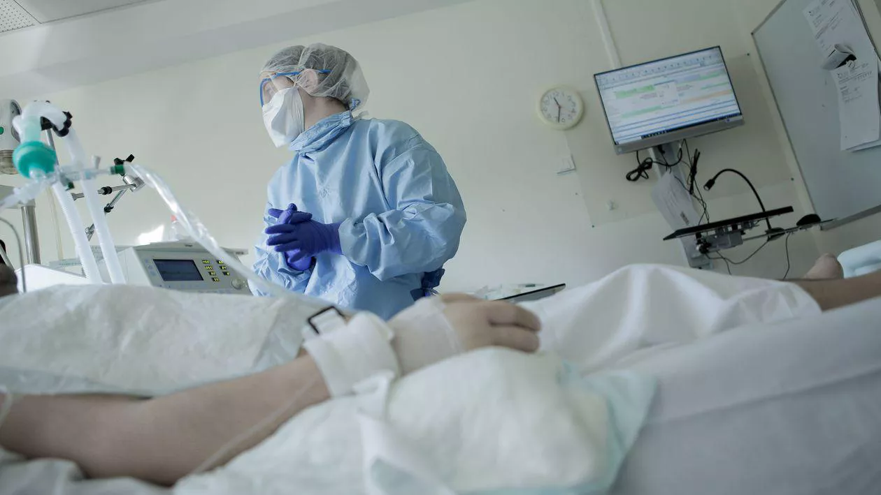 GCS: 1.163 de paturi ATI COVID în România, din care 1.037 sunt ocupate. Câte locuri sunt în București