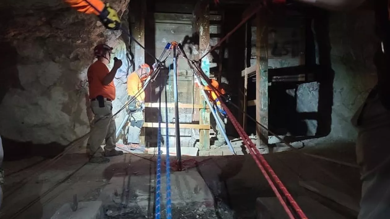 39 de mineri, blocați în subteran după un incident care a tăiat accesul la ieșirea dintr-o mină din Canada