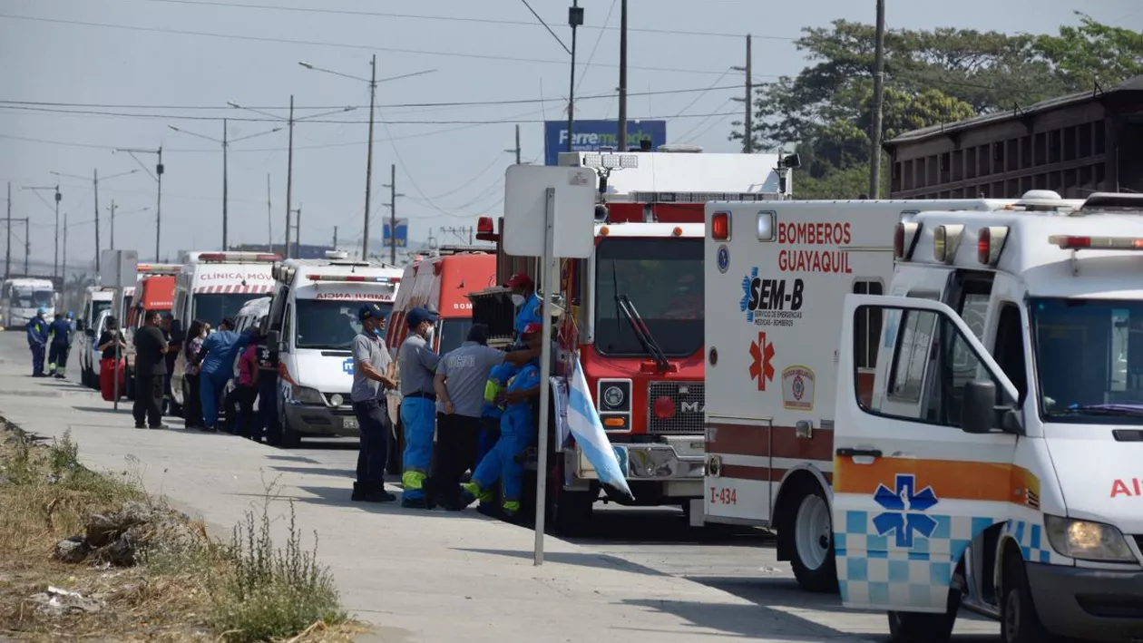 Scene desprinse din Narcos au avut loc într-o închisoare din Ecuador. Peste 100 de morți, în urma unui război între cartelurile de droguri
