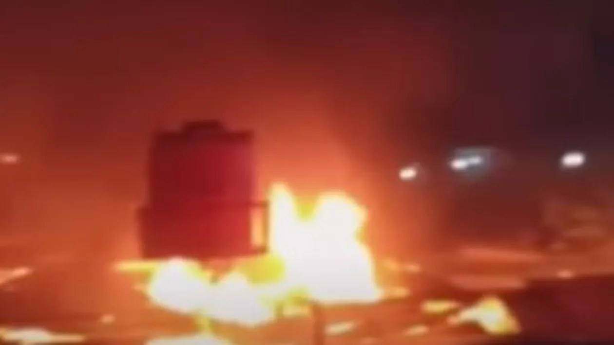 Zeci de morți după un incendiu izbucnit la o închisoare supraaglomerată din Indonezia (VIDEO)