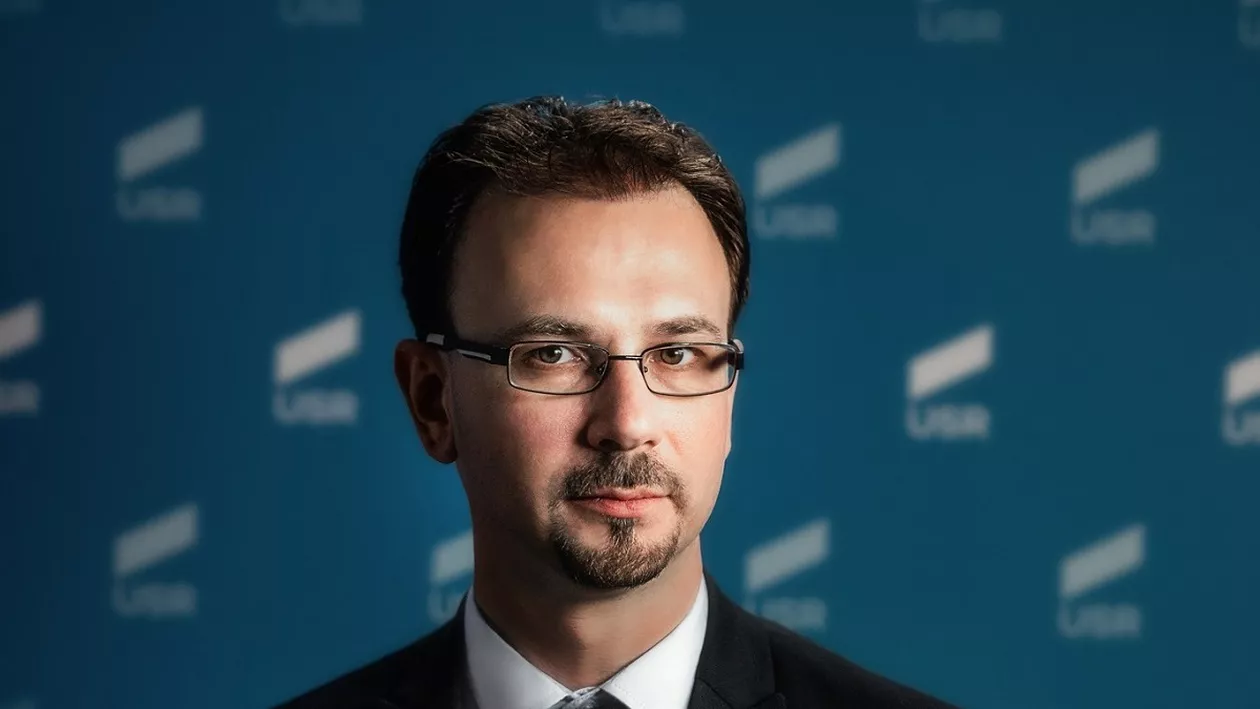 Mihai Polițeanu (USR PLUS): Retragerea din Guvern pentru înlocuirea lui Cîțu este decizia curajoasă și de acțiune rapidă. Ne e frică că va face alt Guvern fără noi?