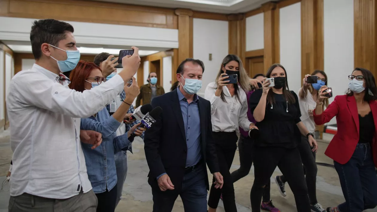 Guvernul a venit cu precizări după ce Florin Cîţu a întrerupt declaraţia de presă: „Premierul nu a fost deranjat de atitudinea reporterilor, nu a fugit de întrebările acestora”