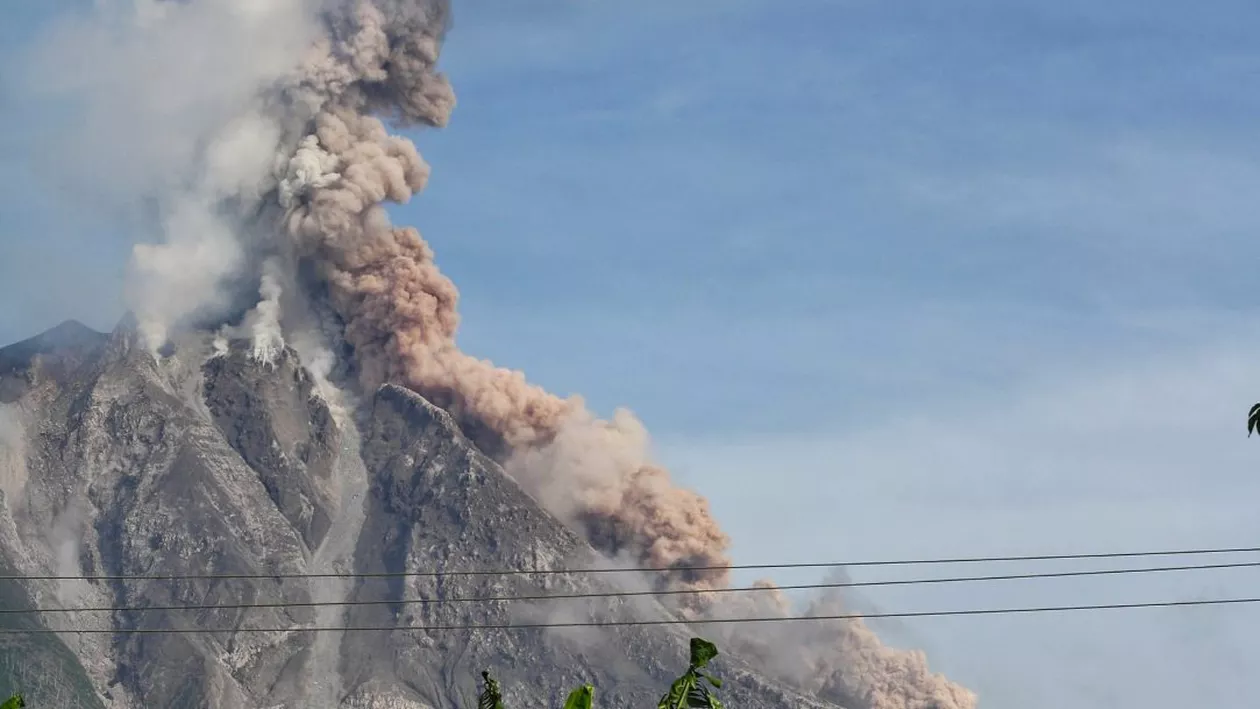Evacuări ale populației în Filipine: Vulcanul Kanlaon a erupt
