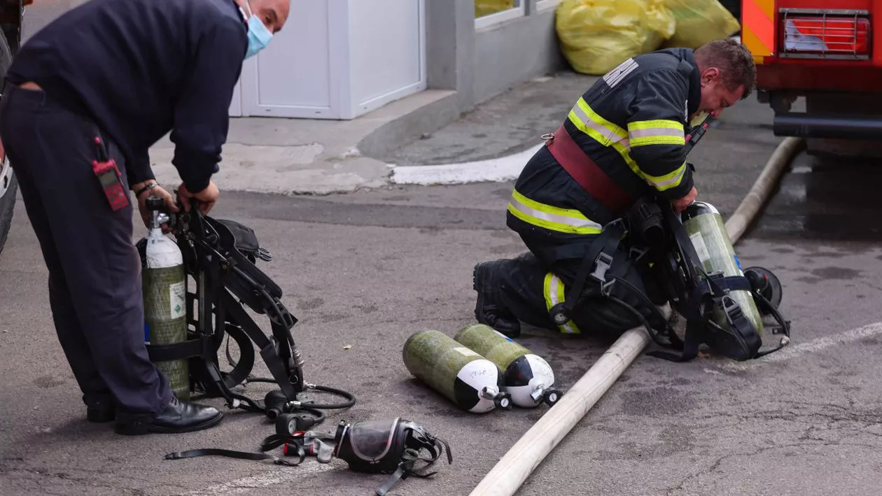 Colonelul Radu, primul adjunct al IGSU: Incendiul s-a manifestat pe o suprafață de aproximativ 350 de mp (VIDEO)