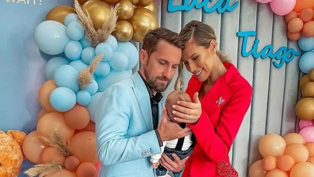 Dani Oțil și-a botezat băiețelul. Imagini emoționante cu scufundarea micuțului în cristelniță (VIDEO)