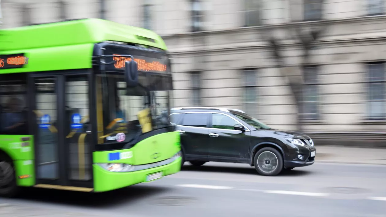Ministerul Dezvoltării: Vor fi achiziţionate 70 de autobuze electrice pentur transportul public din Iaşi, Târgu Mureş, Tulcea şi Neamţ